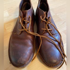 Born Wayz Chukka shoes